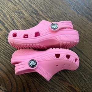 Pink toddler crocs size 7C